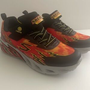 Boys skechers light storm 2.0